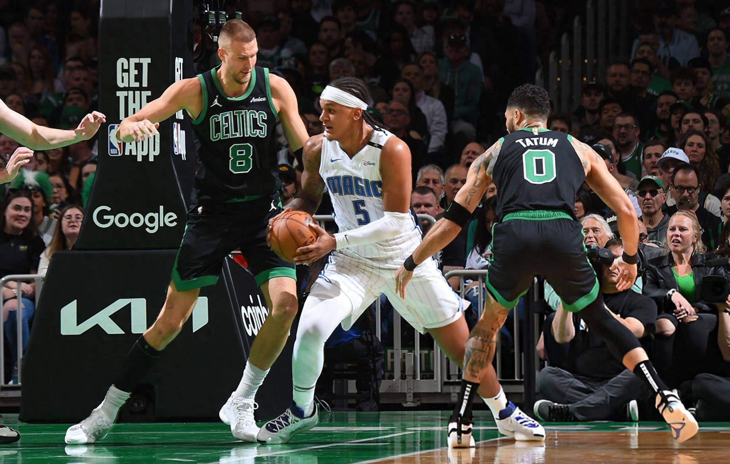 NBA季后赛倒计时全球球迷期待高潮